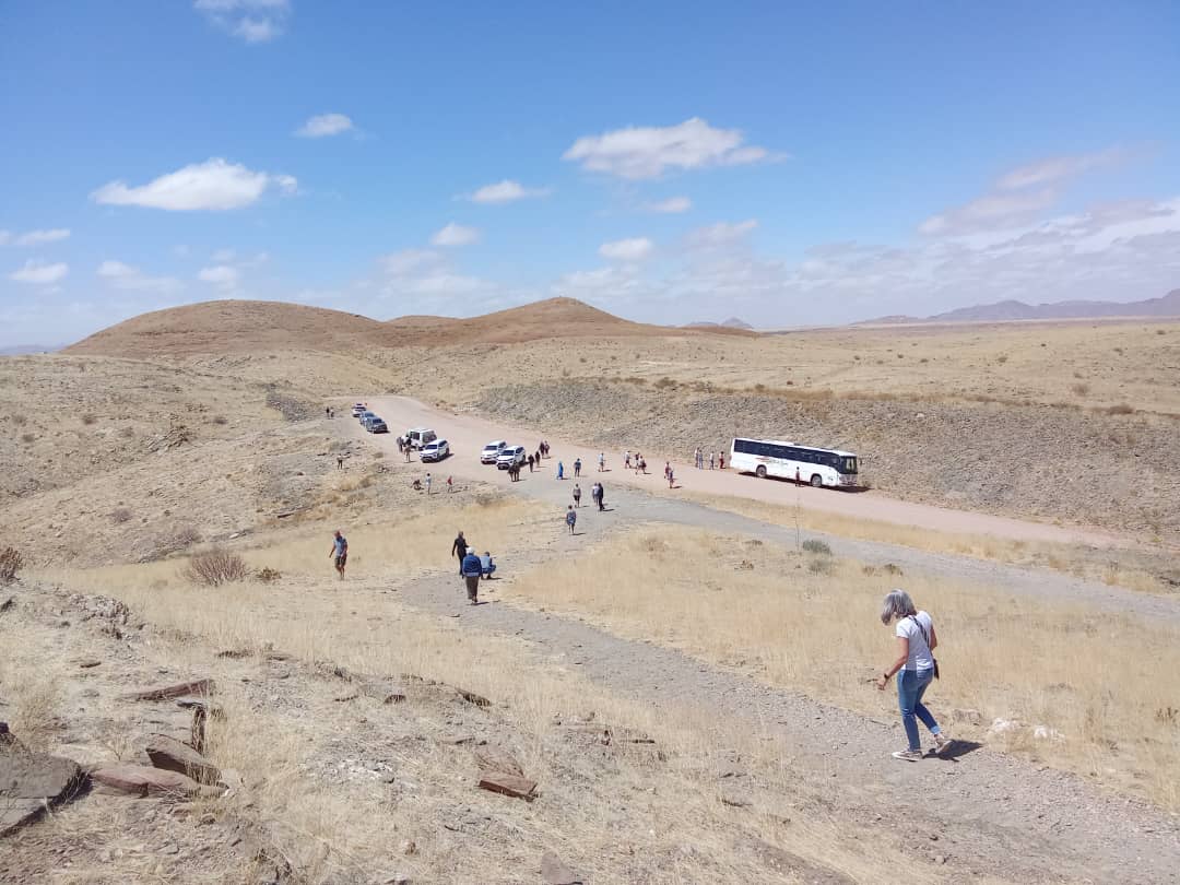 Guests on a guided walk in the Namib escarpment